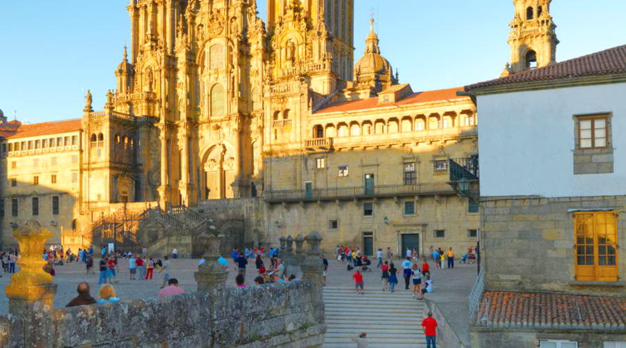 Nuestros servicios de alquiler de coches ofrecen una diversa selección de vehículos en Santiago De Compostela.